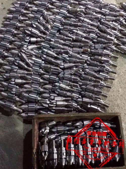 螺杆喷合金粉设备_成型机螺杆分为哪三段_65熔喷布机单螺杆图2