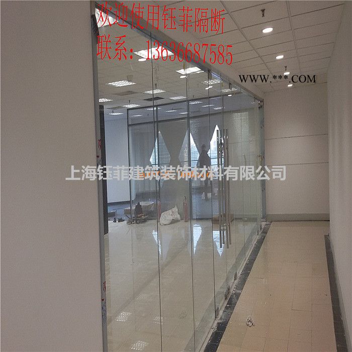 玻璃隔断墙、办公室活动隔断、公司logo设计、钢化玻璃直销、玻璃深加工、艺术玻璃、夹娟艺术玻璃隔断图1