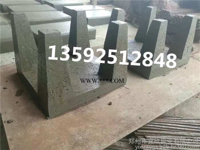 五脚楼顶隔热砖机 楼顶用珍珠岩300x300x50水泥隔热砖机设备​图4