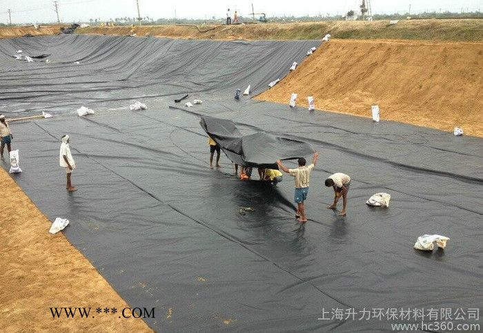 石灰厂防渗 石膏厂防渗 电厂调节池 光面土工膜 双光面防渗膜图2