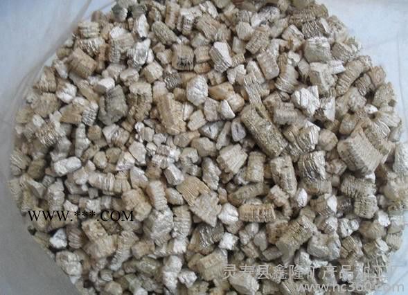 供应鑫隆矿产40-80目彩砂-蛭石-厂家 --重钙粉