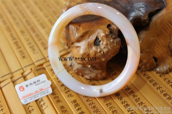 销售**新疆和田玉和田玛瑙圆条手镯《金玉旺轩**和田玉器专卖图3