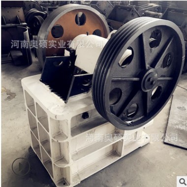 供应金矿石颚式破碎机 南美选金碎石机油电两用打石子机移动式图3